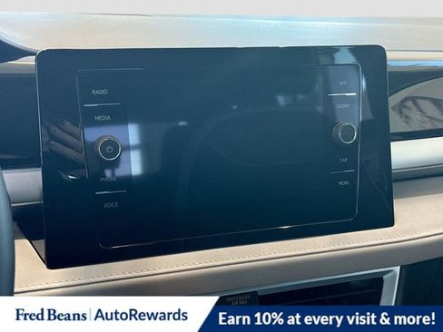 New 2026 Volkswagen Taos SE AWD/4WD image 8