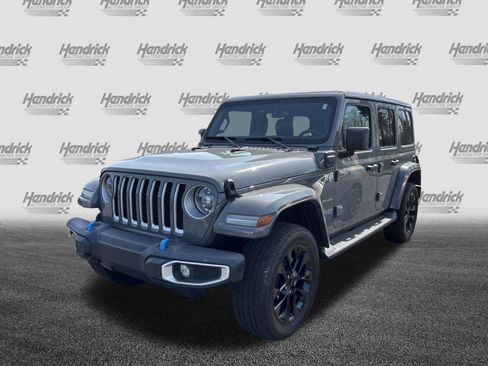 Used 2022 Jeep Wrangler Unlimited Sahara w/ Cold Weather Group image 6