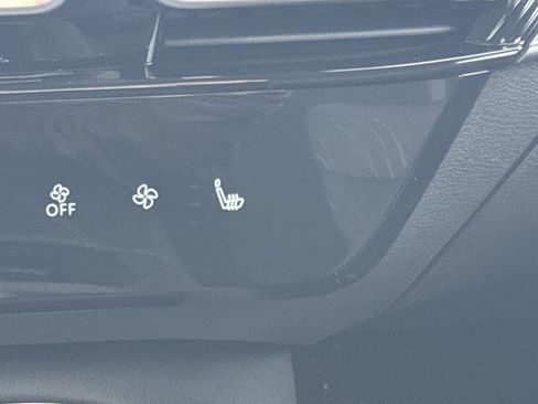 New 2026 Nissan Sentra SV w/ SV Convenience Package FWD image 17