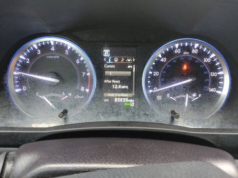 Used 2018 Toyota Highlander SE image 23