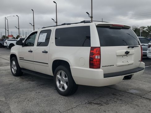 Used 2011 Chevrolet Suburban LTZ image 5