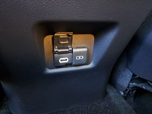 Used 2024 Toyota RAV4 Limited image 10