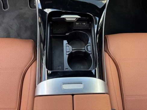 Used 2025 Mercedes-Benz C 300 4MATIC Sedan image 16