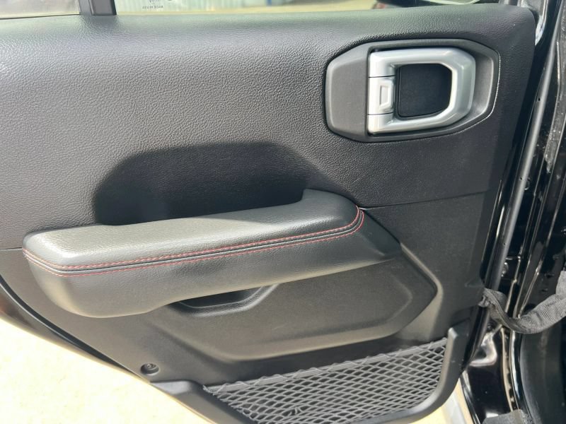 Used 2019 Jeep Wrangler Unlimited Rubicon w/ Advanced Safety Group AWD/4WD image 18