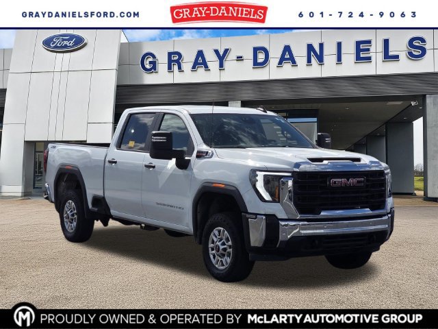 Used 2026 GMC Sierra 2500 Pro w/ 1SA Pro Safety Plus Package AWD/4WD image 1