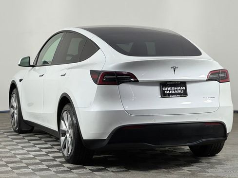 Used 2021 Tesla Model Y Long Range AWD/4WD image 4