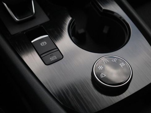 New 2026 Nissan Rogue SV AWD/4WD image 18