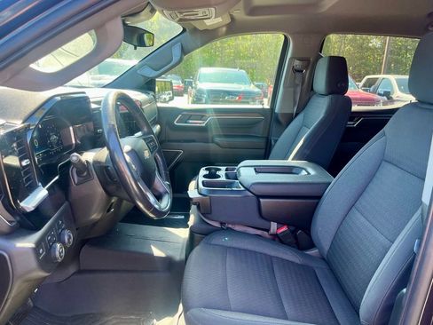 Used 2022 Chevrolet Silverado 1500 LT AWD/4WD image 10