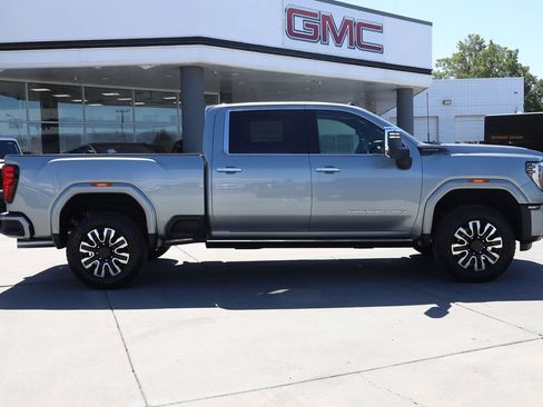 New 2026 GMC Sierra 3500 Denali Ultimate AWD/4WD image 7
