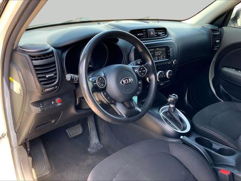 Used 2017 Kia Soul FWD image 17