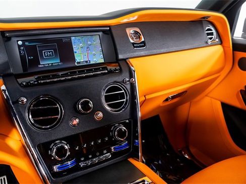 Used 2023 Rolls-Royce Cullinan image 44