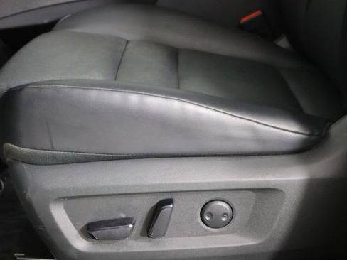 Used 2023 Nissan Rogue SV w/ SV Premium B Package FWD image 23