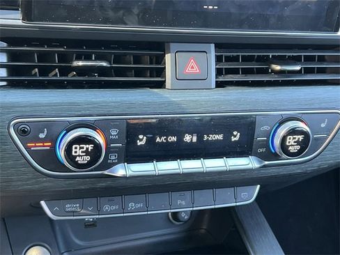 Used 2022 Audi A4 2.0T Premium Plus image 25