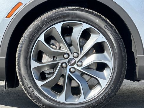 Certified 2021 Lincoln Nautilus Reserve image 26