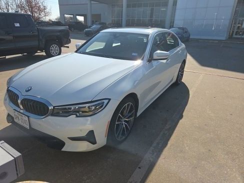 Used 2019 BMW 330i Sedan w/ Driving Assistance Package image 3