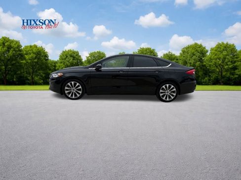 Used 2020 Ford Fusion SE image 4