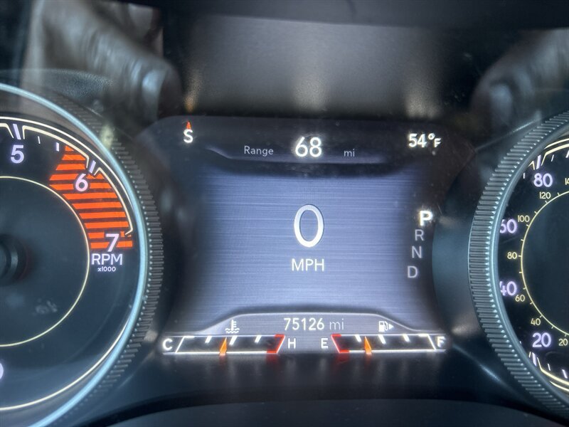 Used 2019 Jeep Cherokee Limited AWD/4WD image 15
