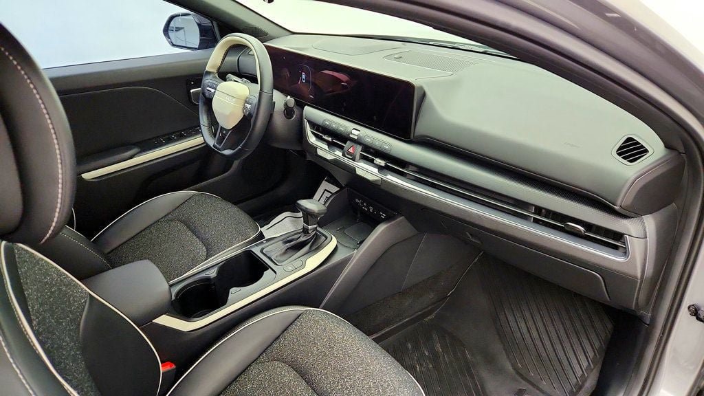 Used 2025 Kia K4 GT-Line FWD image 24