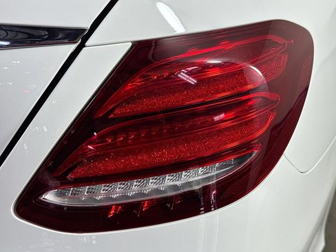 Used 2020 Mercedes-Benz E 350 Sedan image 34