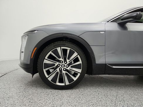 Used 2023 Cadillac Lyriq 2WD image 24