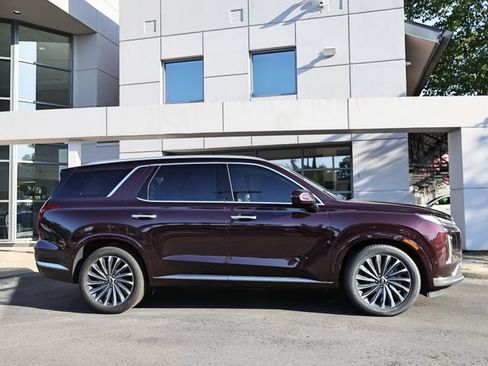Used 2024 Hyundai Palisade Calligraphy AWD/4WD image 4