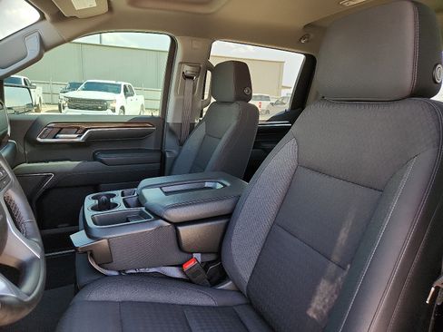 Used 2024 Chevrolet Silverado 1500 LT AWD/4WD image 13