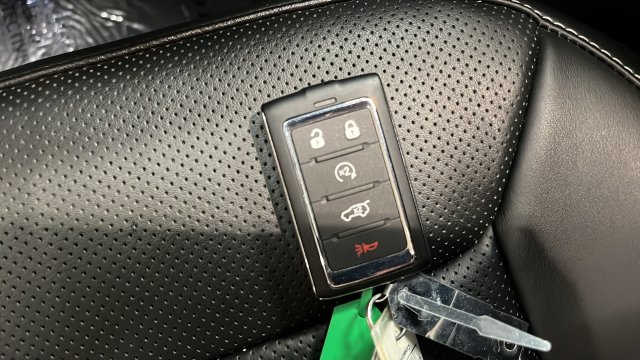 Used 2025 Jeep Grand Cherokee Overland AWD/4WD image 21