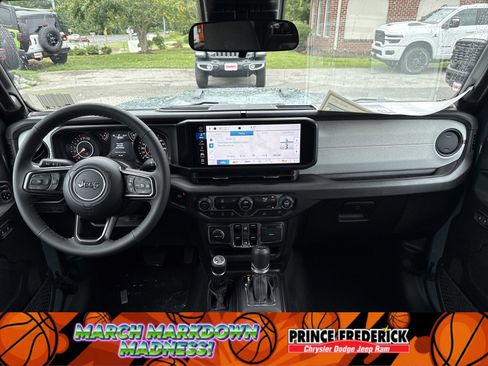 New 2025 Jeep Gladiator Sport image 16