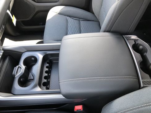 New 2026 RAM 1500 4x4 Crew Cab image 25