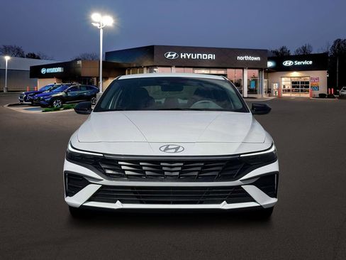 New 2026 Hyundai Elantra Sport image 12