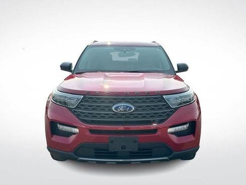 Certified 2023 Ford Explorer XLT w/ Equipment Group 202A AWD/4WD image 3