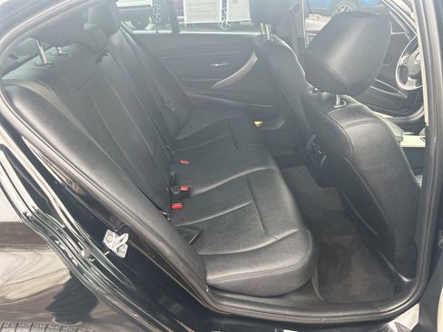 Used 2017 BMW 320i xDrive Sedan image 19
