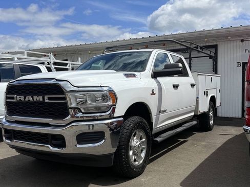 Used 2022 RAM 2500 Tradesman w/ Chrome Appearance Group AWD/4WD image 2