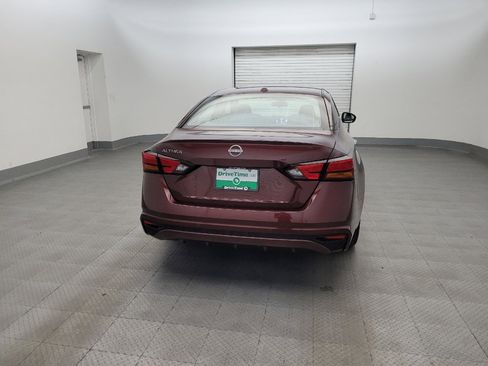 Used 2025 Nissan Altima 2.5 SV FWD image 7