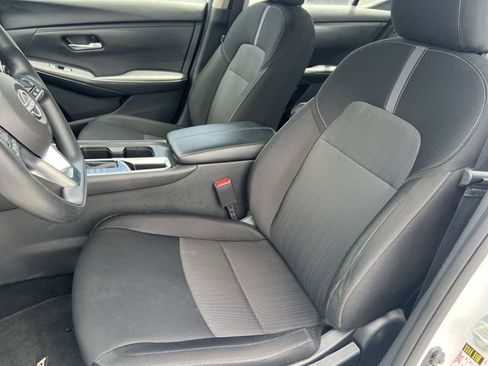 Used 2025 Nissan Sentra SV FWD image 32