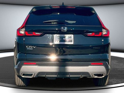 Used 2025 Honda CR-V Sport image 6