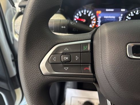 Used 2025 Jeep Compass Sport w/ Mopar Graphics Package image 22