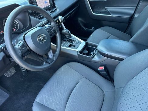 Used 2021 Toyota RAV4 XLE w/ Carpet Mat Package (TMS) AWD/4WD image 12