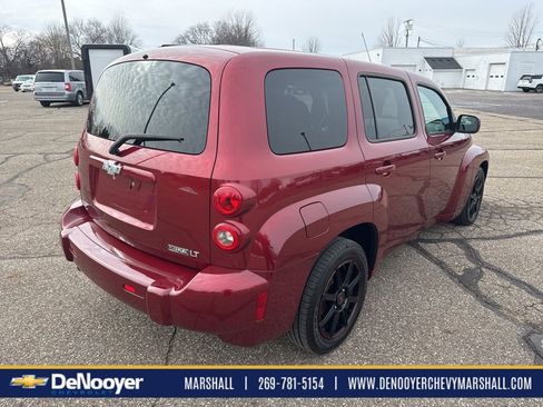 Used 2009 Chevrolet HHR LT image 5