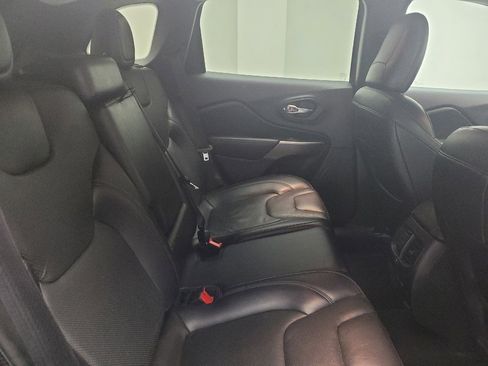 Used 2021 Jeep Cherokee Limited AWD/4WD image 19