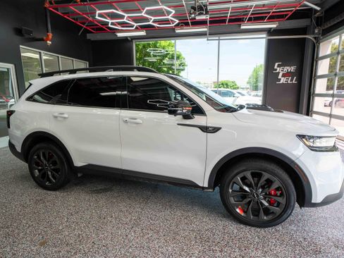 Used 2022 Kia Sorento SX Prestige w/ Rust Color Package AWD/4WD image 5