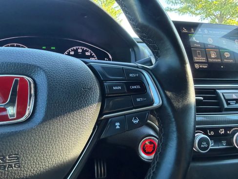 Used 2018 Honda Accord Sport image 27