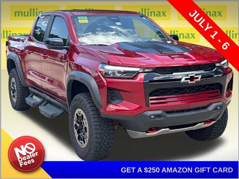 Used 2024 Chevrolet Colorado ZR2 w/ ZR2 Convenience Package III AWD/4WD image 1
