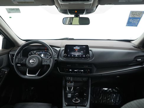 Used 2023 Nissan Rogue SV image 13