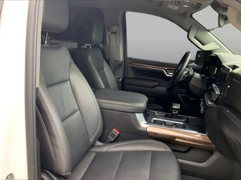 Used 2024 Chevrolet Silverado 1500 RST w/ All Star Edition Plus AWD/4WD image 9