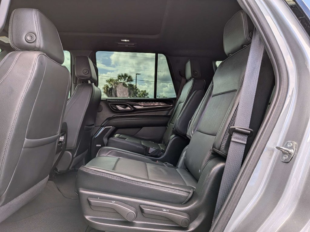 Used 2024 GMC Yukon Denali AWD/4WD image 14