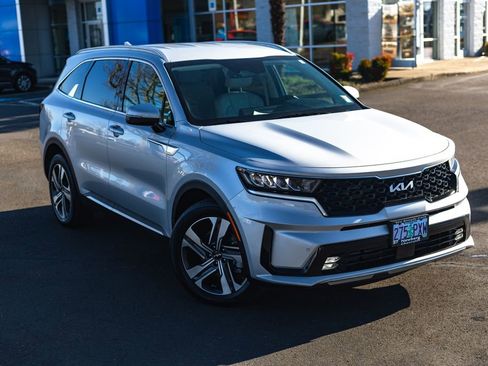 Used 2023 Kia Sorento EX image 2
