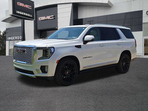 Used 2024 GMC Yukon Denali w/ Denali Reserve Package RWD image 35