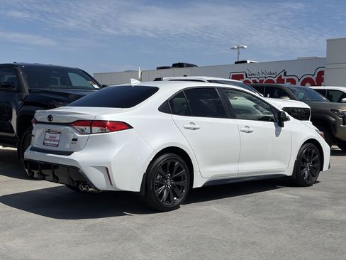 Certified 2026 Toyota Corolla SE FWD image 3