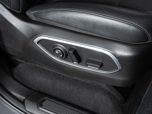 Used 2022 Jeep Wagoneer Series III image 32